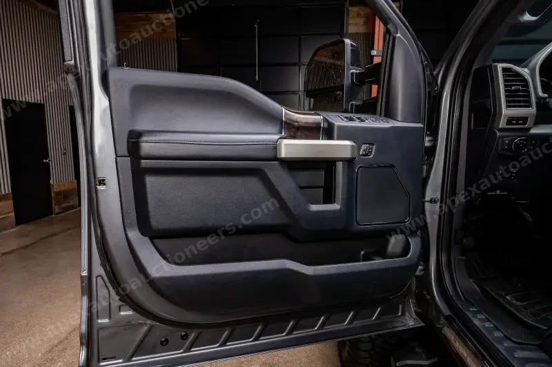 2022 Ford F250 Lariat photo 33
