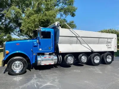2014 Peterbilt 367 Dump Truck