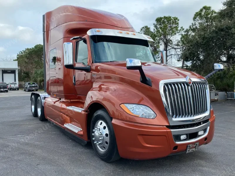 2018 International LT photo 41