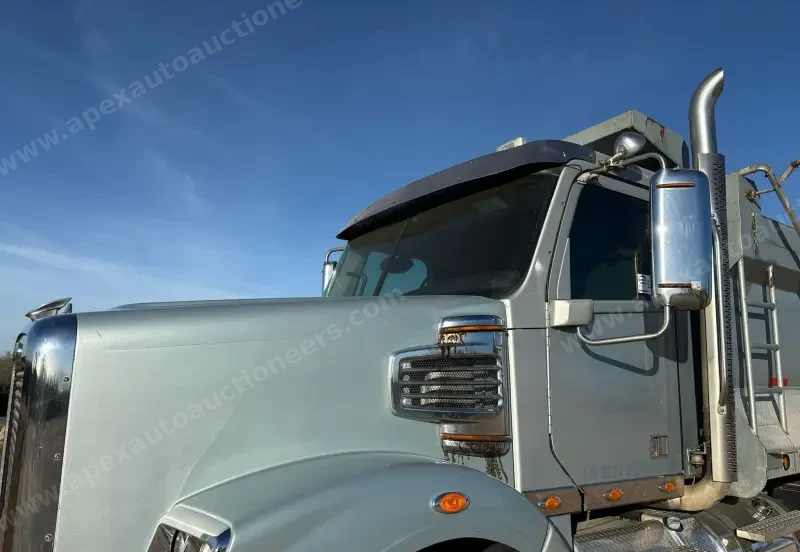 2013 Freightliner Coronado Dump Truck photo 10