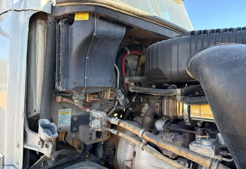 2013 Freightliner Coronado Dump Truck photo 58