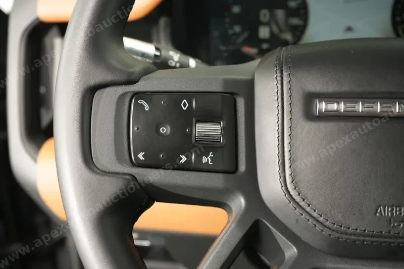 2021 Land Rover Defender 110 X Sport photo 36