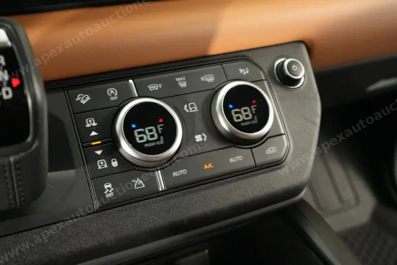 2021 Land Rover Defender 110 X Sport photo 23