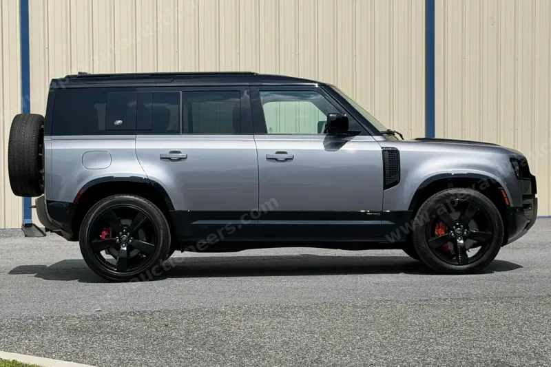2021 Land Rover Defender 110 X Sport photo 83