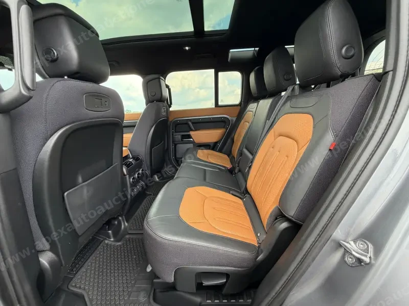 2021 Land Rover Defender 110 X Sport photo 45
