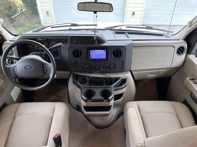 2018 Winnebago Spirit 25B photo 26