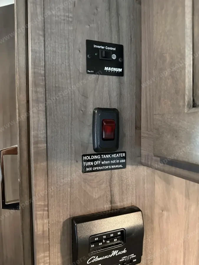 2018 Winnebago Spirit 25B photo 11