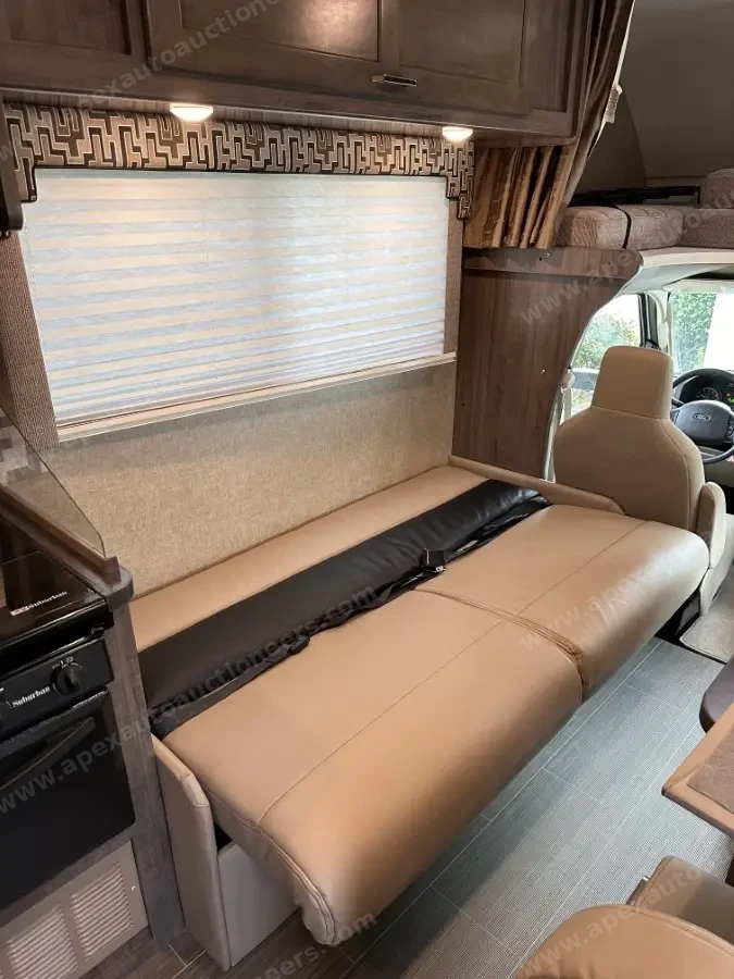 2018 Winnebago Spirit 25B photo 15