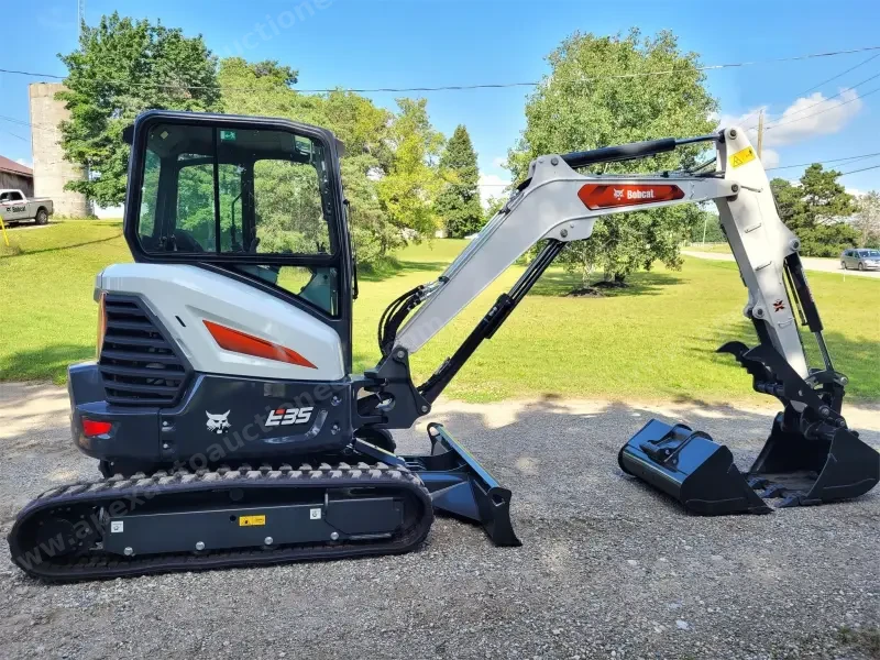 2020 Bobcat E35 Excavator photo 1