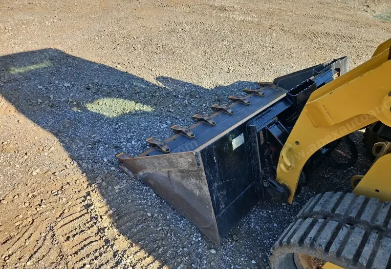 2019 Caterpillar 239D photo 11