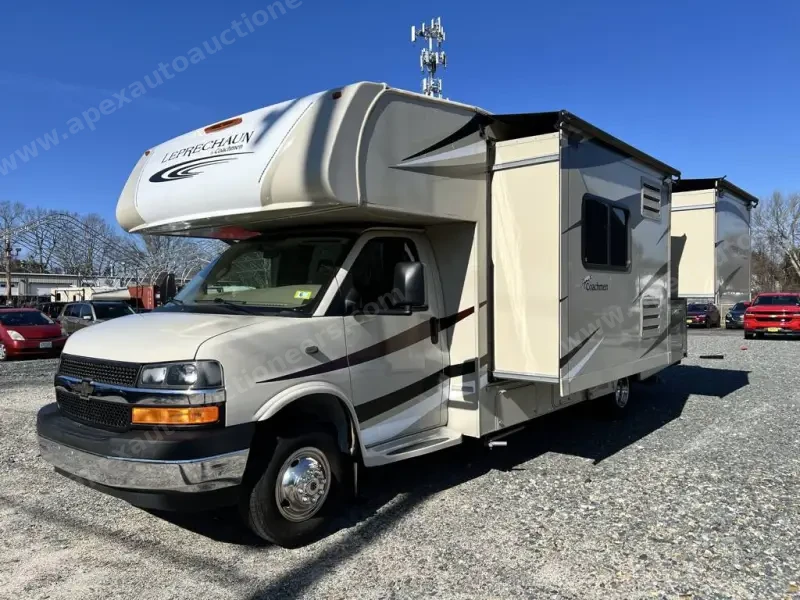 2019 Coachmen Leprechaun 260DS photo 1