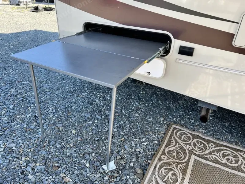 2019 Coachmen Leprechaun 260DS photo 22