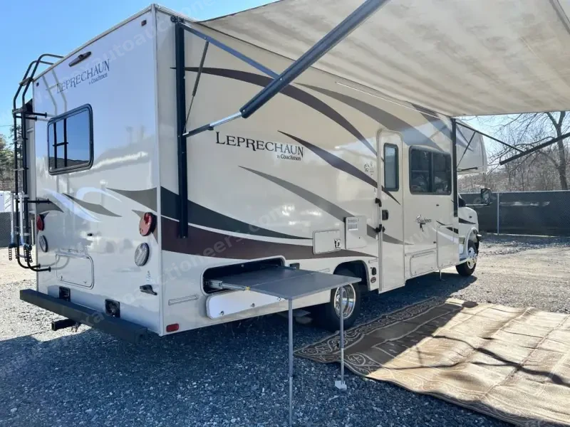 2019 Coachmen Leprechaun 260DS photo 24