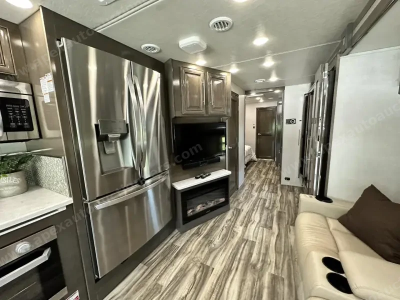 2021 Georgetown GT7 36k photo 21