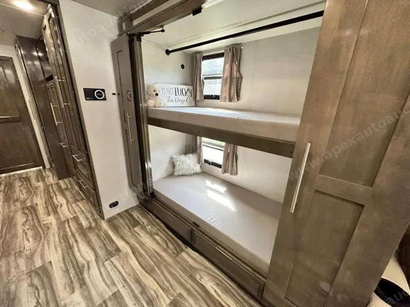 2021 Georgetown GT7 36k photo 45