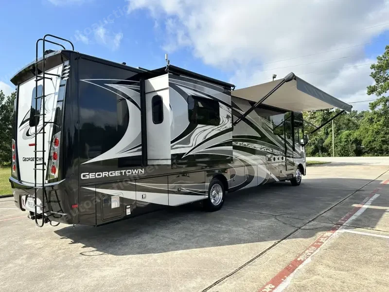2021 Georgetown GT7 36k photo 40