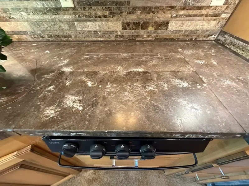 2018 Tiffin Allegro Red 33AA photo 30