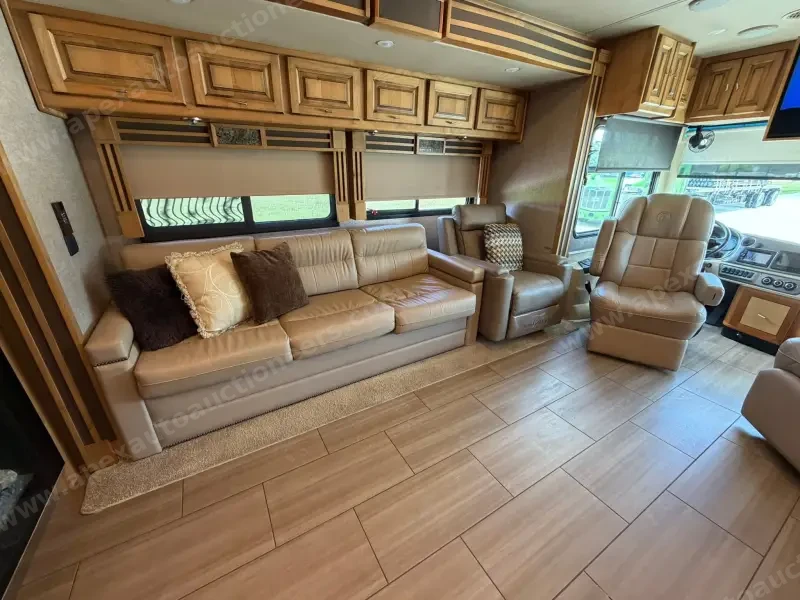 2018 Tiffin Allegro Red 33AA photo 20