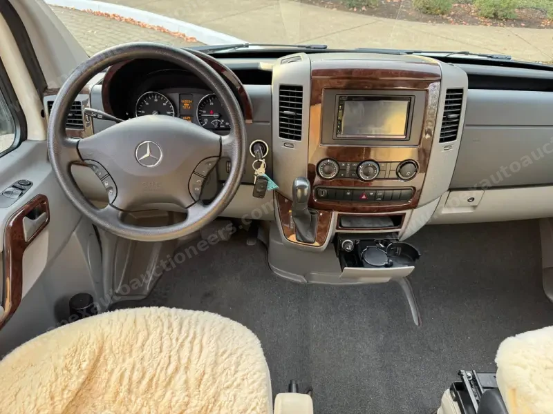 2011 Airstream Interstate 3500 Lounge photo 27