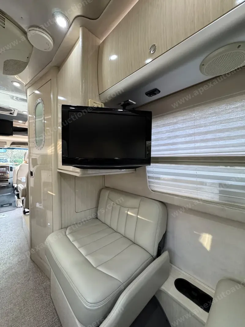 2011 Airstream Interstate 3500 Lounge photo 33