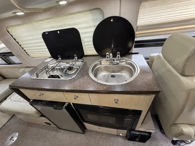 2011 Airstream Interstate 3500 Lounge photo 29