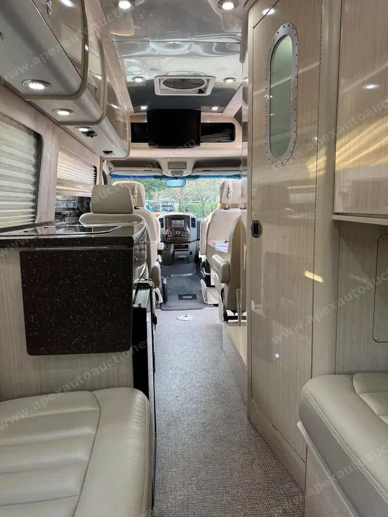 2011 Airstream Interstate 3500 Lounge photo 38