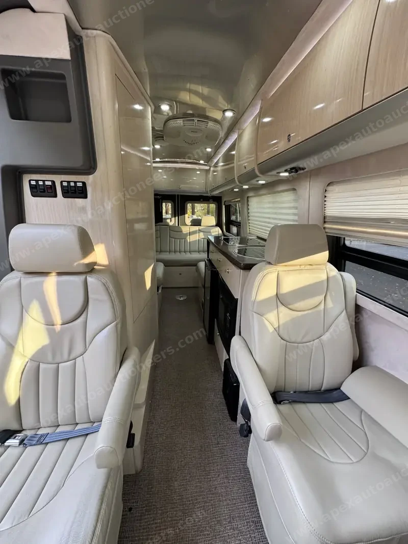 2011 Airstream Interstate 3500 Lounge photo 28
