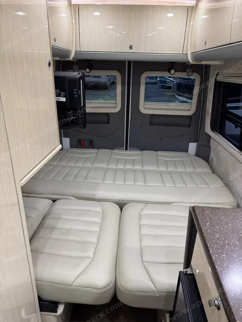 2011 Airstream Interstate 3500 Lounge photo 46