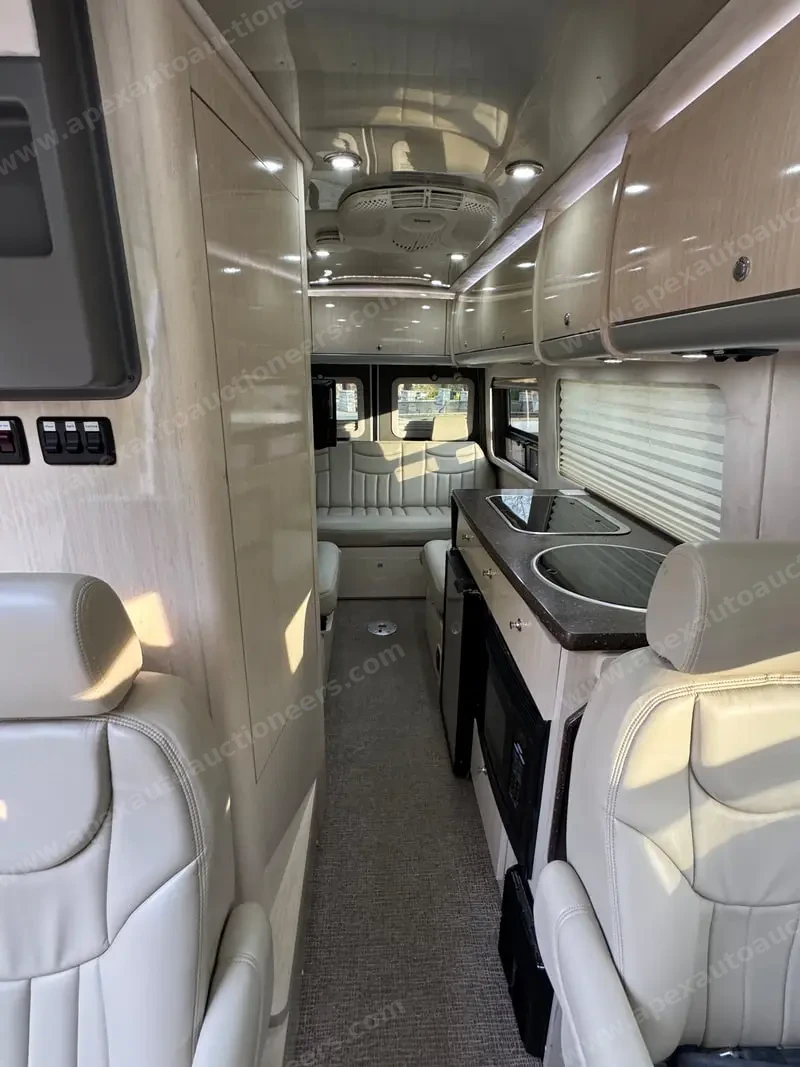 2011 Airstream Interstate 3500 Lounge photo 20