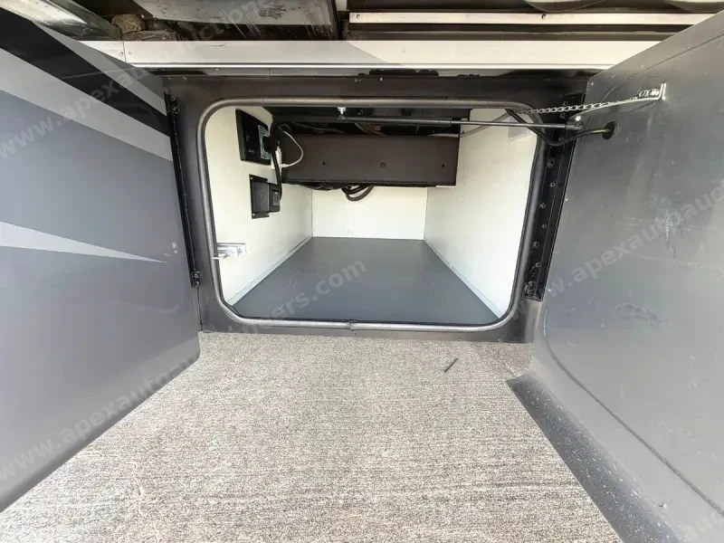 2020 Tiffin Phaeton 37BH photo 40