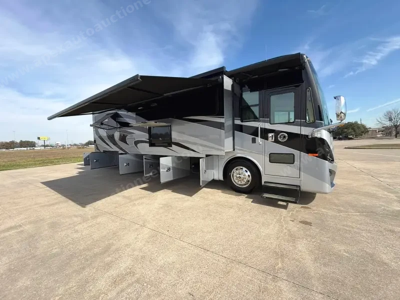 2020 Tiffin Phaeton 37BH photo 37