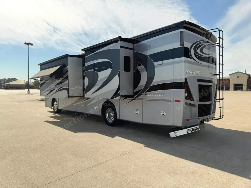2020 Tiffin Phaeton 37BH photo 55