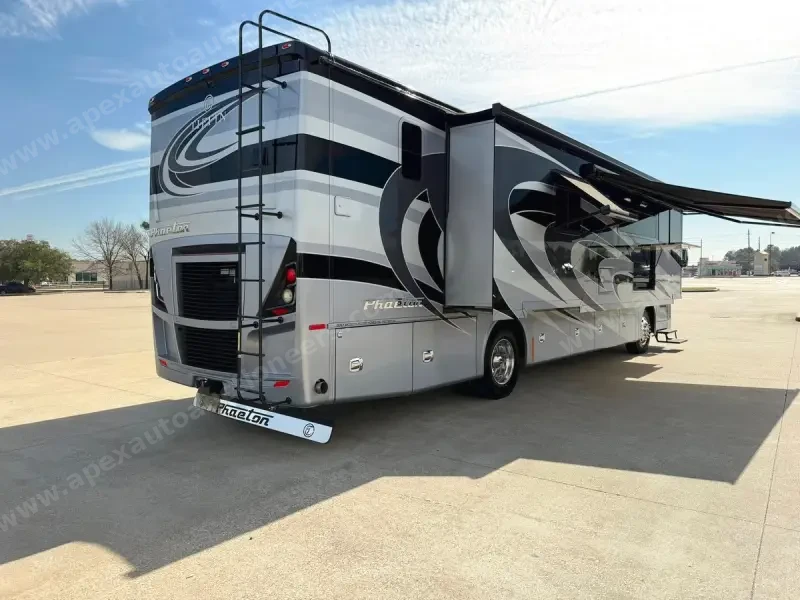 2020 Tiffin Phaeton 37BH photo 19