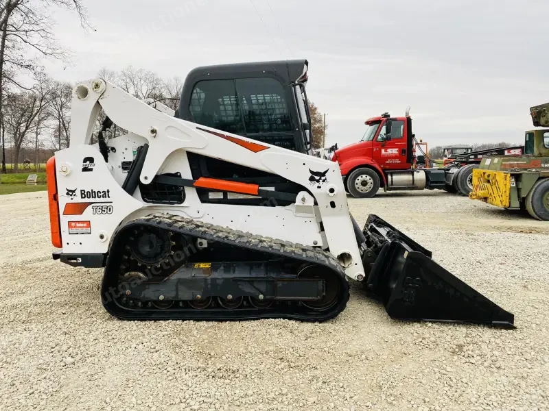 2018 Bobcat T650 photo 14