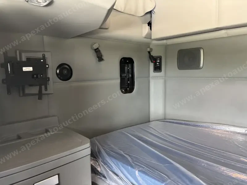 2021 Kenworth T680 photo 9