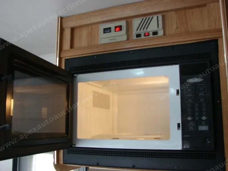 1999 Coachmen Catalina Sport photo 18