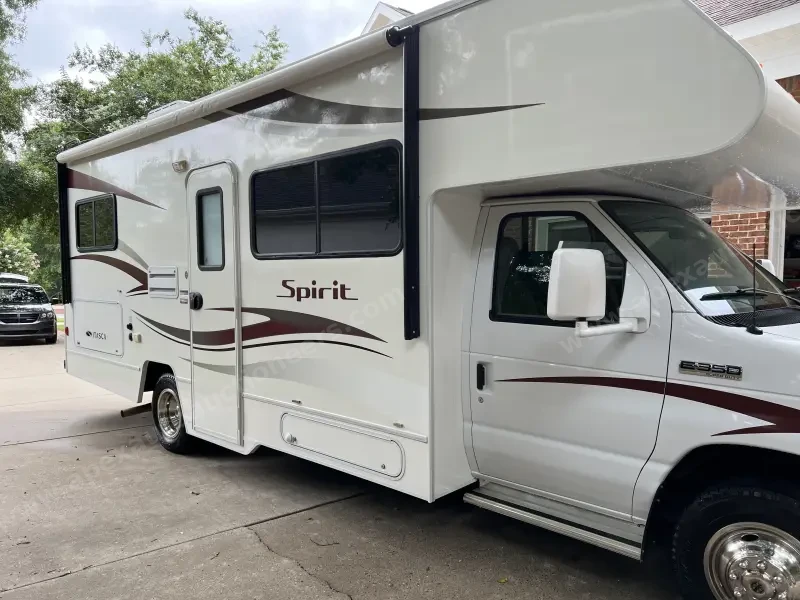 2014 Itasca Spirit 25B photo 34