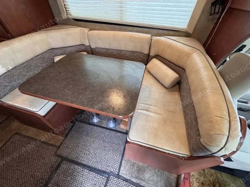 2015 Winnebago Minnie Winnie 22R photo 10