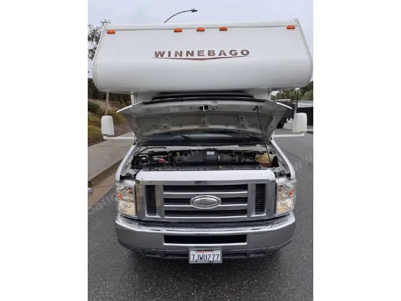 2015 Winnebago Minnie Winnie 22R photo 39