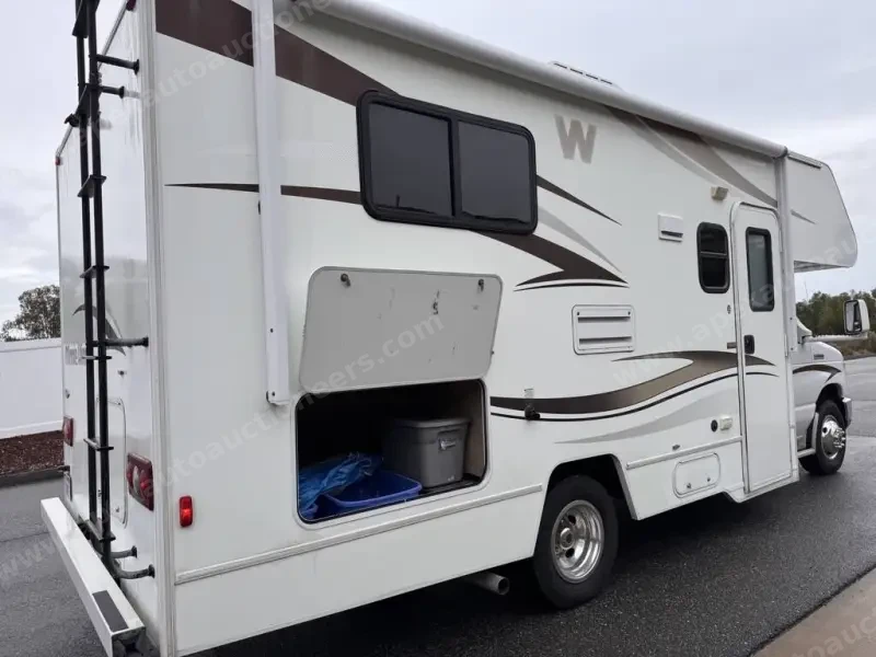 2015 Winnebago Minnie Winnie 22R photo 49