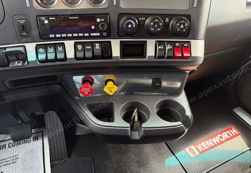 2022 Kenworth T680 photo 66