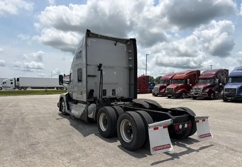 2022 Kenworth T680 photo 7