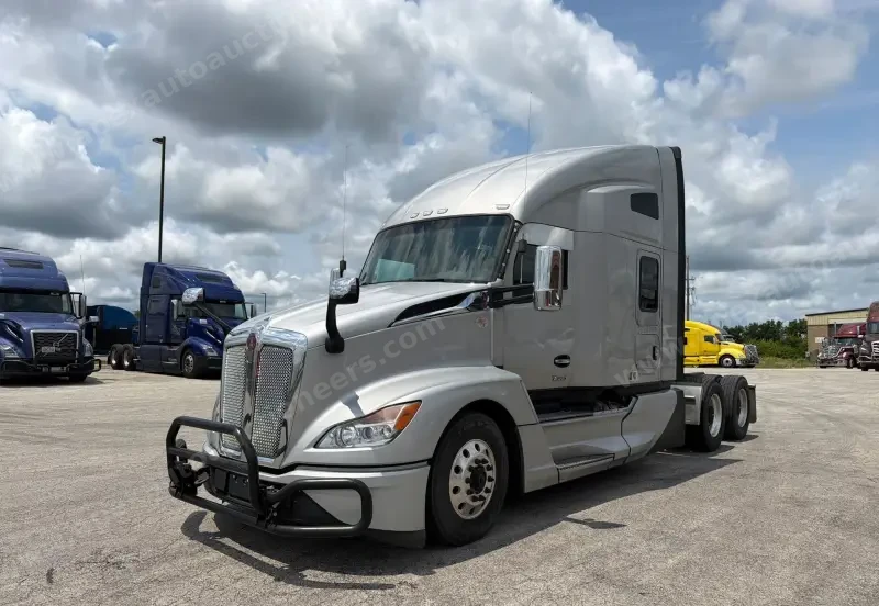 2022 Kenworth T680 photo 1