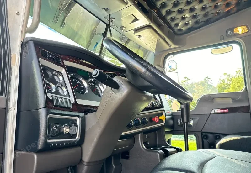 2022 Kenworth W900 photo 29