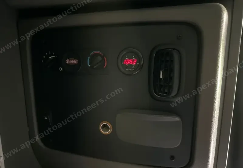 2021 Peterbilt 389 photo 56