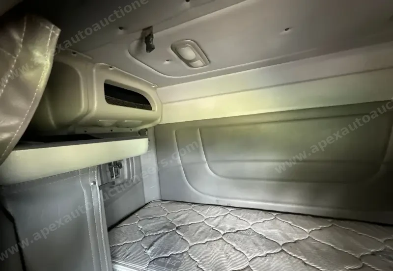 2021 Peterbilt 389 photo 49