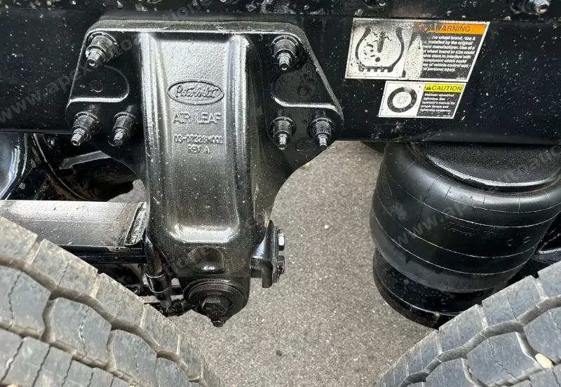 2021 Peterbilt 389 photo 27