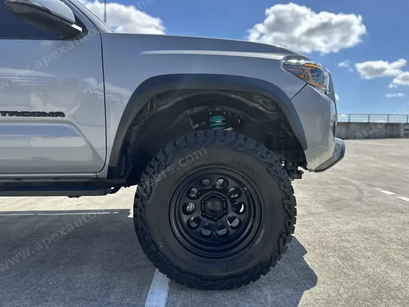 2021 Toyota Tacoma Double Cab TRD Off-Road photo 2