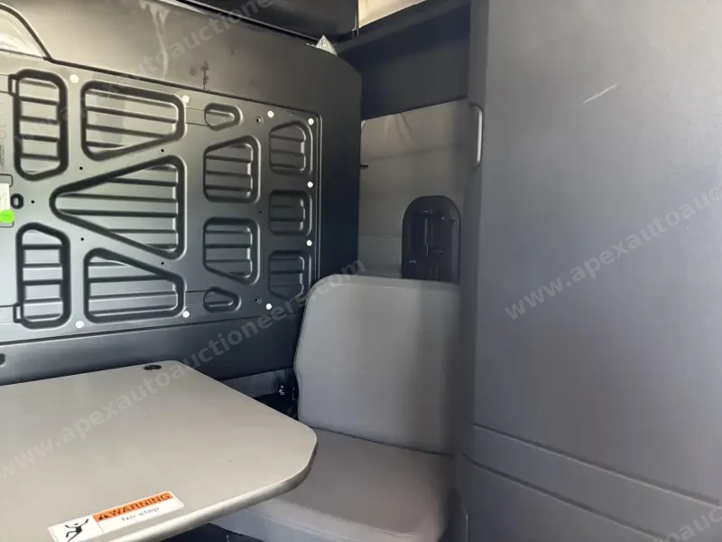2021  Freightliner  CASCADIA 126 photo 9