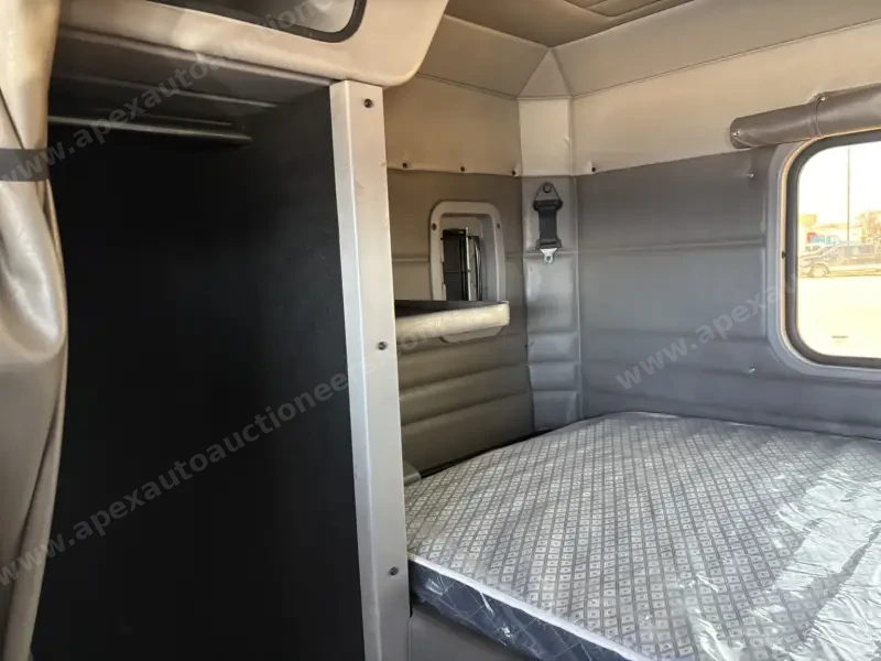 2007 Peterbilt 379EXHD photo 9